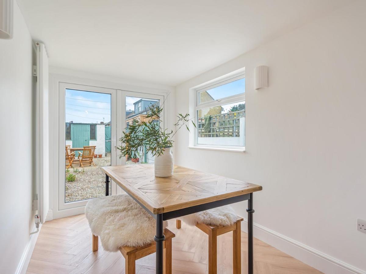 Pass The Keys 3 Bed Scandi Heaven Minutes From The Beach Whitstable Extérieur photo