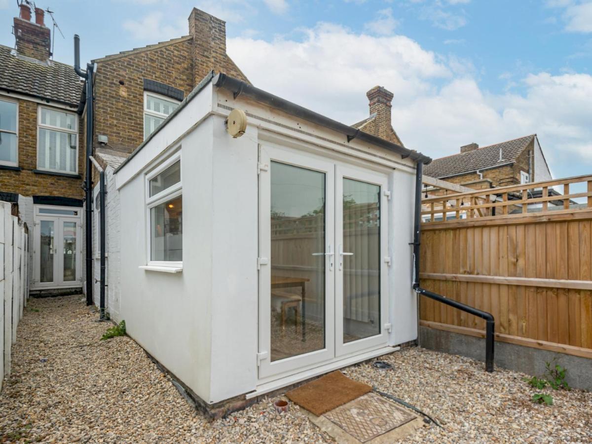 Pass The Keys 3 Bed Scandi Heaven Minutes From The Beach Whitstable Extérieur photo